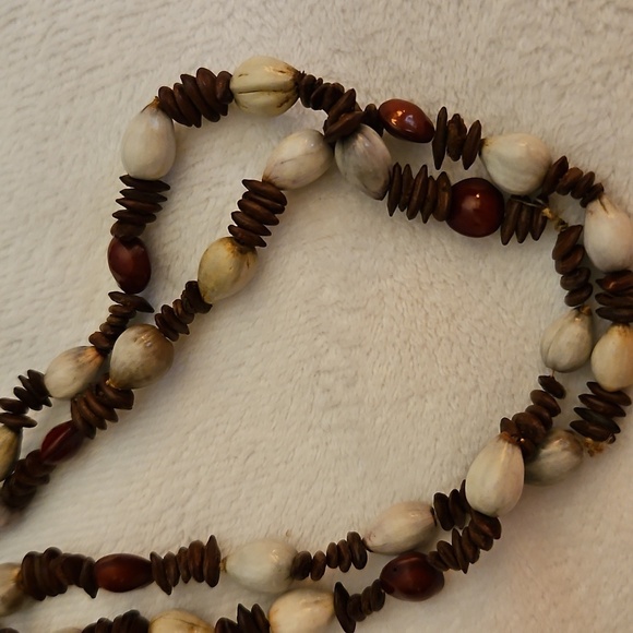 Vintage Hawaiian Koa Sea Bean Beaded Lei Necklace - Picture 5 of 8